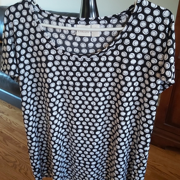 Chico's black and white short sleeved top - Picture 2 of 3